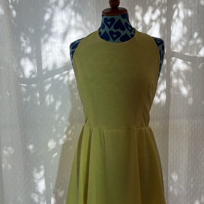 Vestido color amarillo