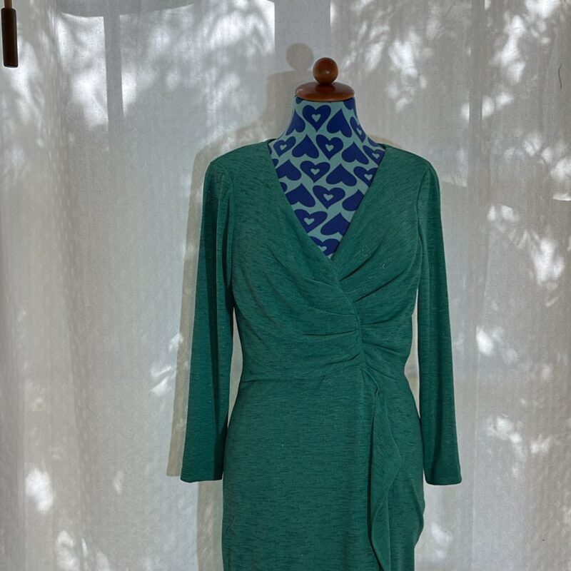 Vestido color verde de mujer